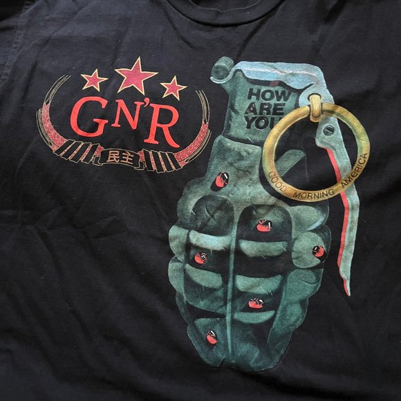 Guns N' Roses Band Graphic TShirt - Picture 2 of 2